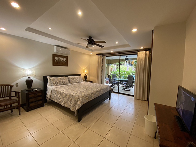 Condo 4